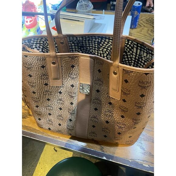 MCM Designer Womens Purse And Hand Bag Set - Picture 6 of 9